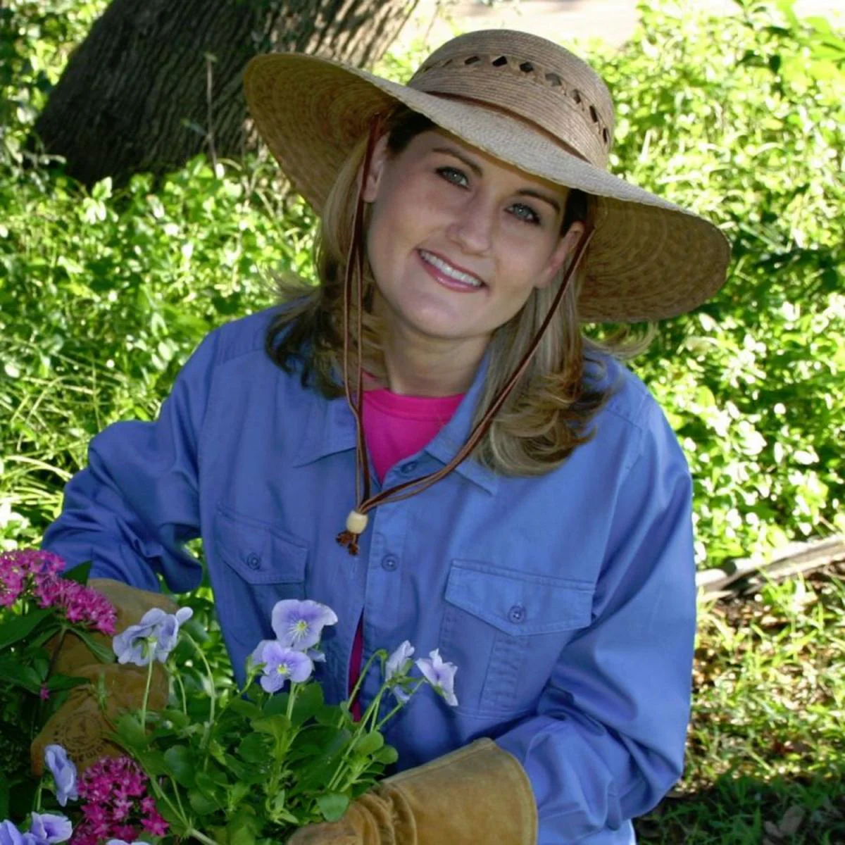 Gardener Lattice Palm Straw Wide Brim Hat - Image 3